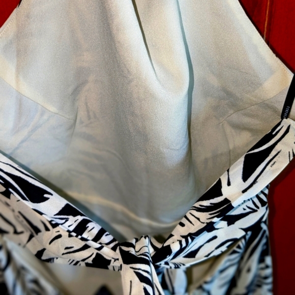 Tropical Palms Maxi Dress - Picture 11 of 16